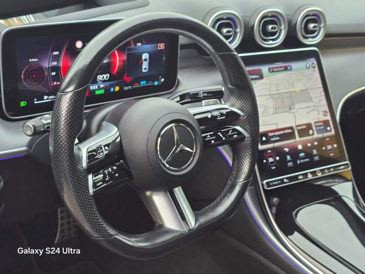 180 AMG Line / Aut /Head Up / Leder / Burmester / 360 Camera / Burmester / Memory / Open Panoramadak