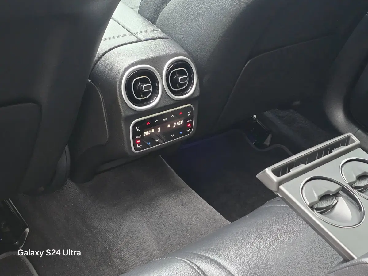 180 AMG Line / Aut /Head Up / Leder / Burmester / 360 Camera / Burmester / Memory / Open Panoramadak