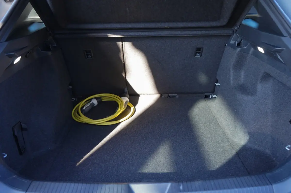 Life 77 kWh | 91,36% SOH | Led | Adap. Cruise | CarPlay | Stoelverwarming