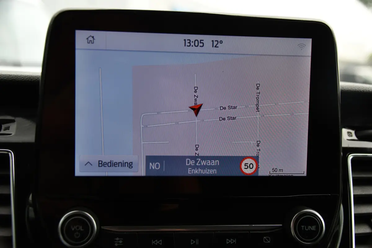 350 2.0 TDCI L2H2 Limited PB Edition Cruise, Camera, Carplay, Xenon, 185pk, Multimedia, Automaat, Trekhaak, Betimmering, Uniek!