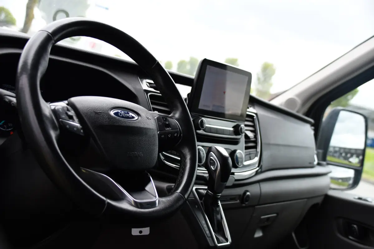 350 2.0 TDCI L2H2 Limited PB Edition Cruise, Camera, Carplay, Xenon, 185pk, Multimedia, Automaat, Trekhaak, Betimmering, Uniek!