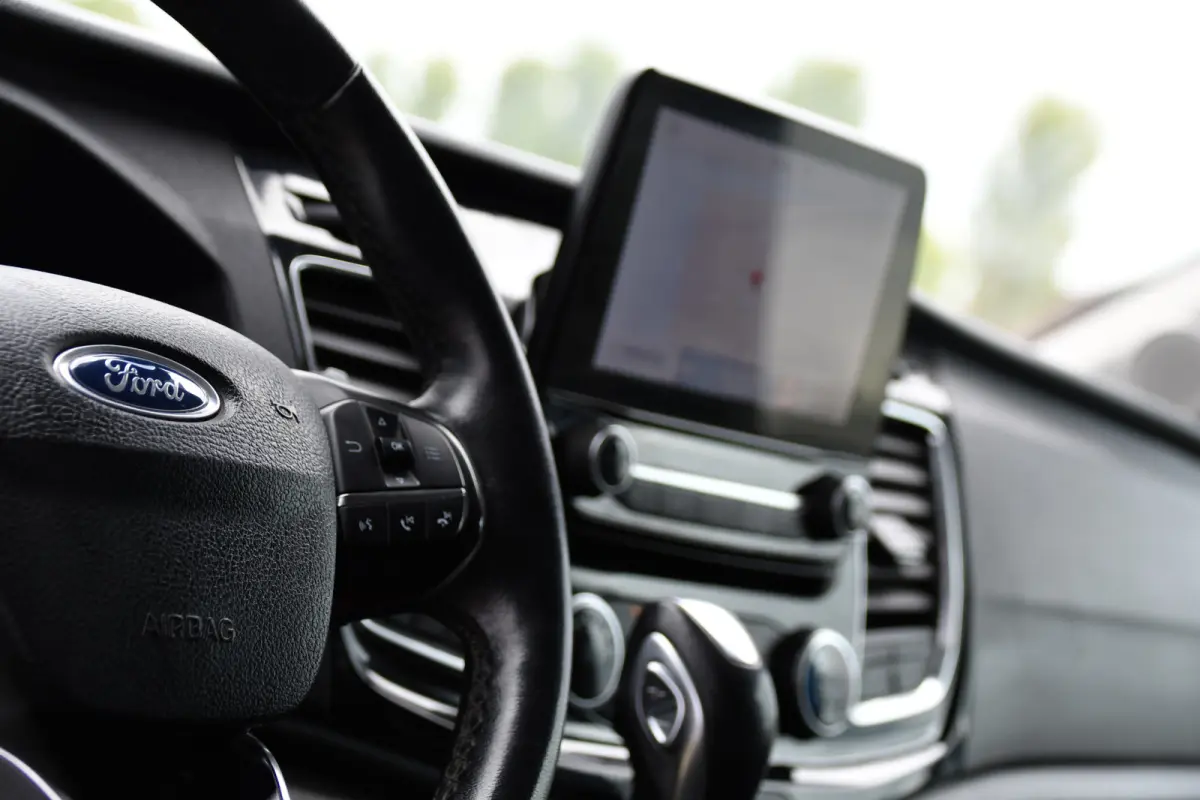 350 2.0 TDCI L2H2 Limited PB Edition Cruise, Camera, Carplay, Xenon, 185pk, Multimedia, Automaat, Trekhaak, Betimmering, Uniek!