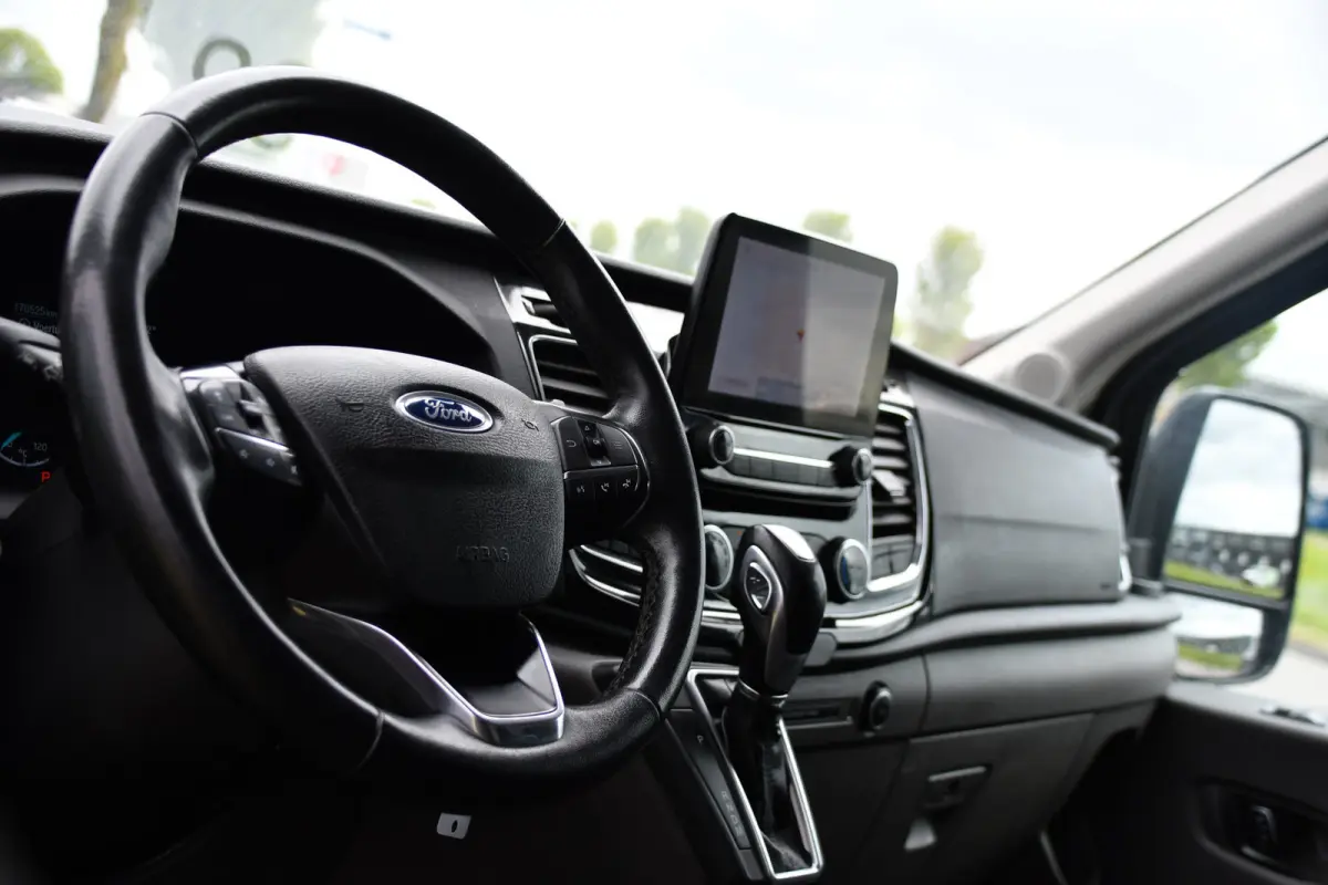 350 2.0 TDCI L2H2 Limited PB Edition Cruise, Camera, Carplay, Xenon, 185pk, Multimedia, Automaat, Trekhaak, Betimmering, Uniek!