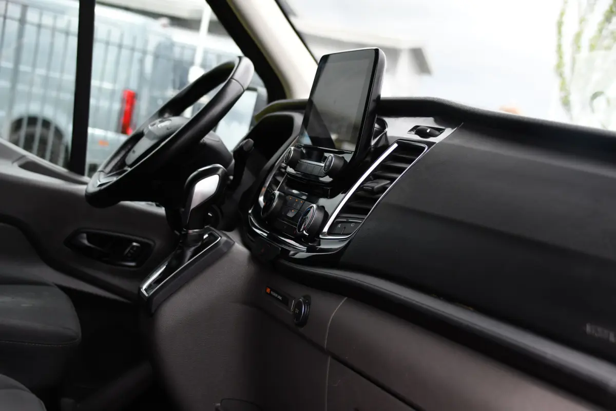 350 2.0 TDCI L2H2 Limited PB Edition Cruise, Camera, Carplay, Xenon, 185pk, Multimedia, Automaat, Trekhaak, Betimmering, Uniek!