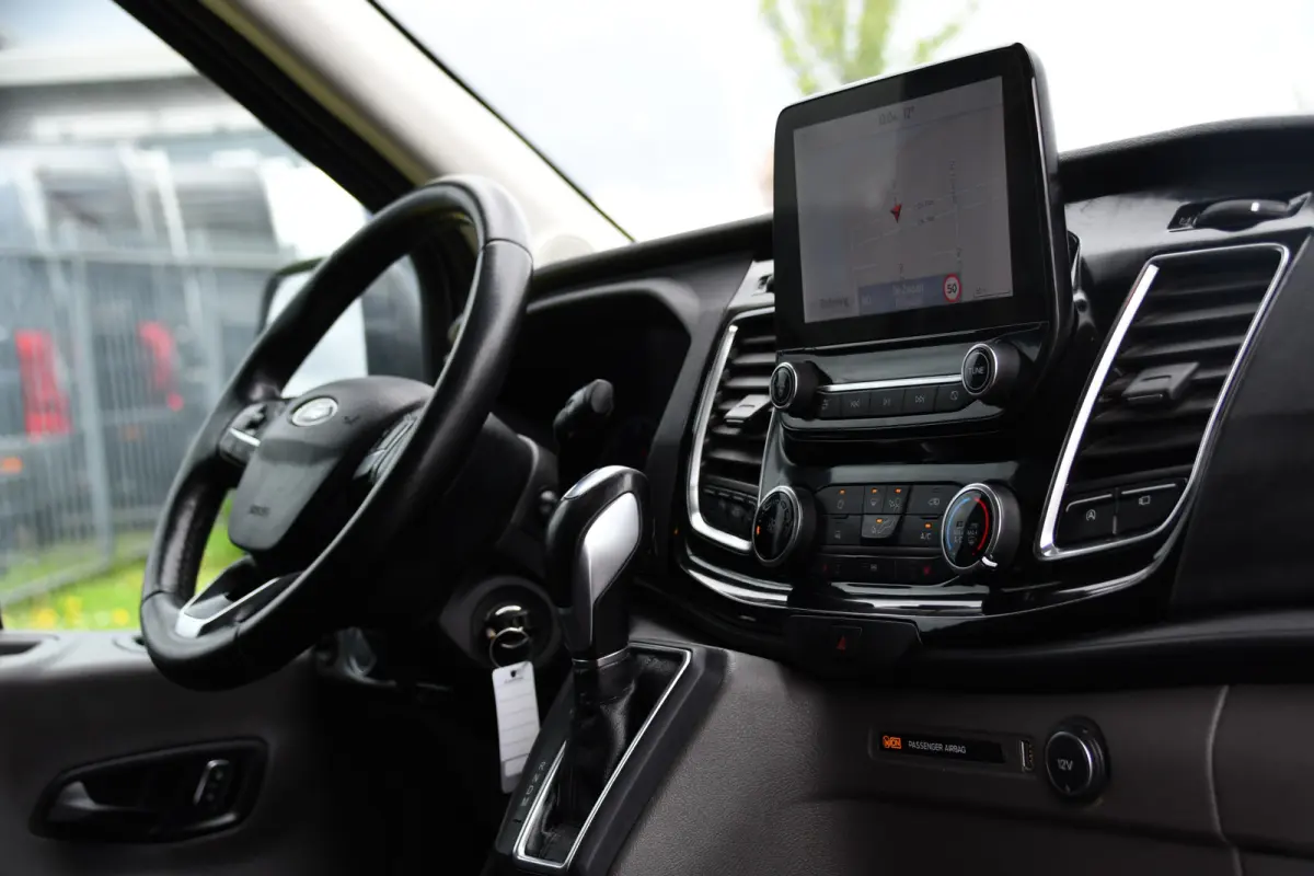 350 2.0 TDCI L2H2 Limited PB Edition Cruise, Camera, Carplay, Xenon, 185pk, Multimedia, Automaat, Trekhaak, Betimmering, Uniek!