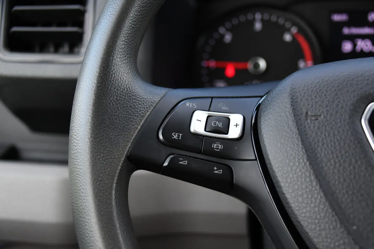 3.180 35 2.0 L3H2 PB Edition Cruise, Camera, Carplay, LED, 177pk, Automaat, Geveerde stoel, Multimedia, Uniek!