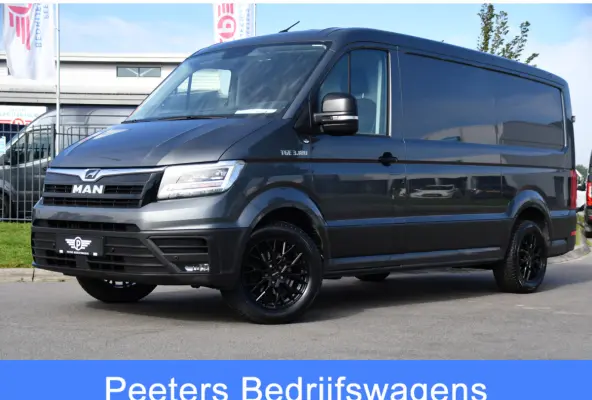 3.180 35 2.0 L3H2 PB Edition Cruise, Camera, Carplay, LED, 177pk, Automaat, Geveerde stoel, Multimedia, Uniek!