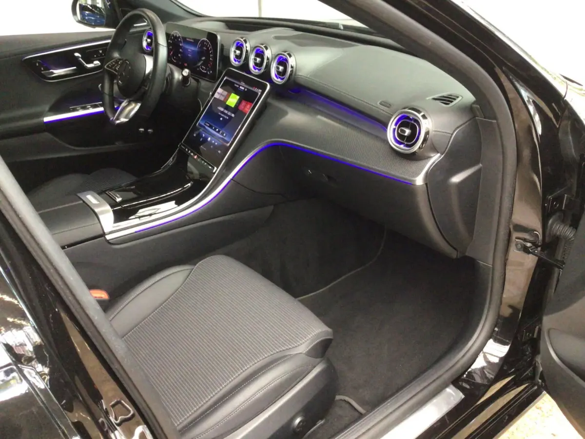 300e AVANTGARDE ** LED, MEMORY, TREKH, ACC, HuD, WINTERPACK, 18-inch LMV, KEYLESS ** Ex MB-AG - UNFALLFREI ** ** INFORMEER OOK NAAR ONZE AANTREKKELIJKE FINANCIAL-LEASE TARIEVEN **