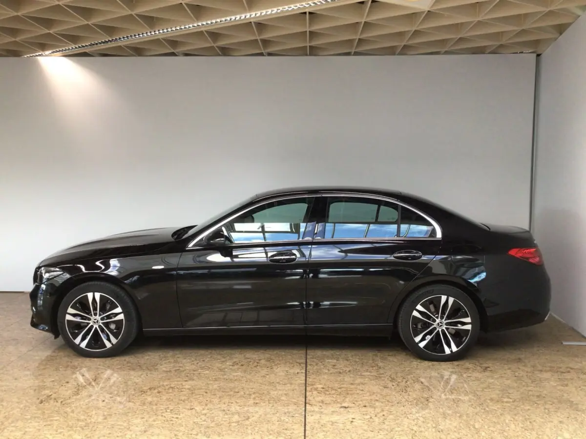 300e AVANTGARDE ** LED, MEMORY, TREKH, ACC, HuD, WINTERPACK, 18-inch LMV, KEYLESS ** Ex MB-AG - UNFALLFREI ** ** INFORMEER OOK NAAR ONZE AANTREKKELIJKE FINANCIAL-LEASE TARIEVEN **