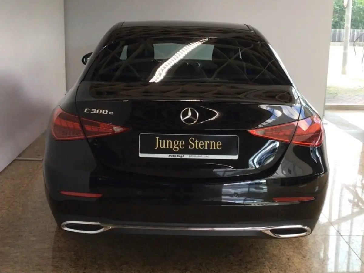300e AVANTGARDE ** LED, MEMORY, TREKH, ACC, HuD, WINTERPACK, 18-inch LMV, KEYLESS ** Ex MB-AG - UNFALLFREI ** ** INFORMEER OOK NAAR ONZE AANTREKKELIJKE FINANCIAL-LEASE TARIEVEN **
