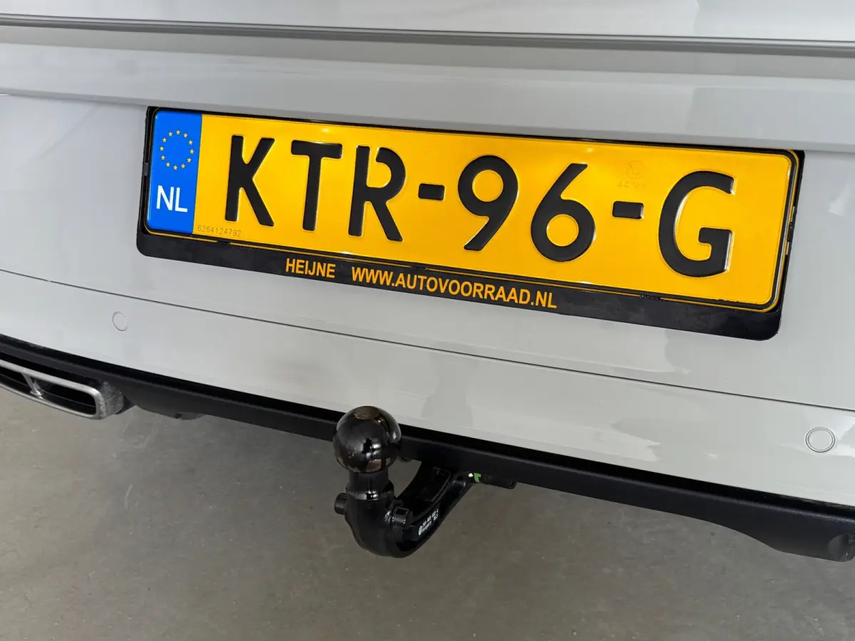 TSI 110PK R-LINE SPORT IQ.LIGHT/TREKHAAK/STOEL VERW.