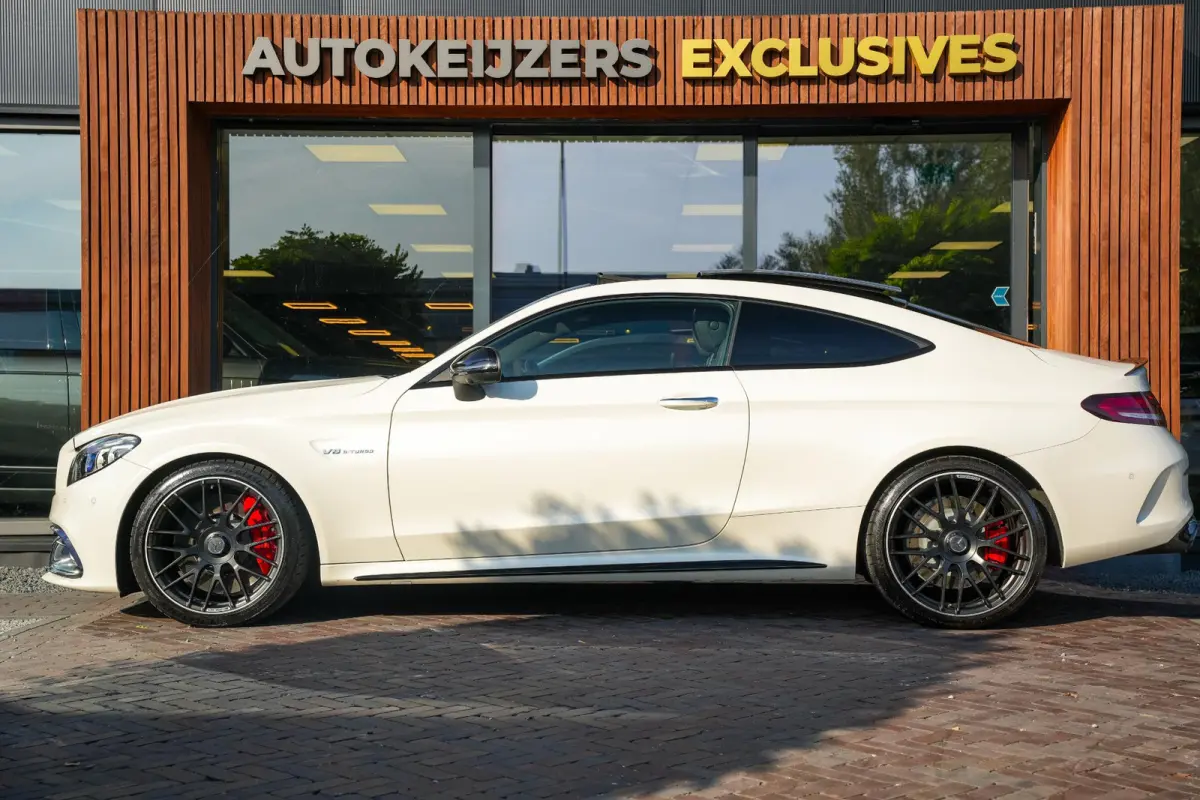 AMG 63 S Premium Plus Pack Pano Perfrect onderhouden