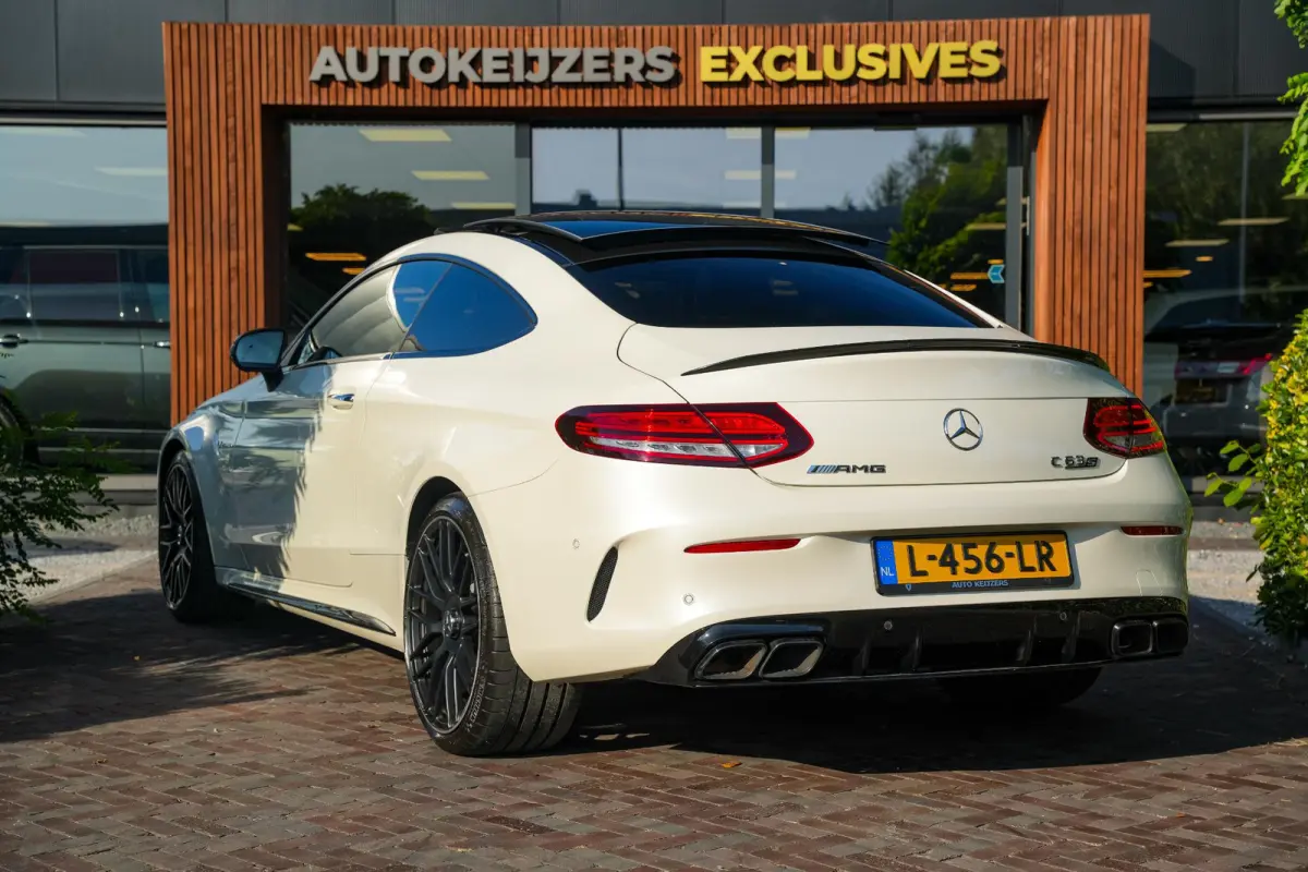 AMG 63 S Premium Plus Pack Pano Perfrect onderhouden