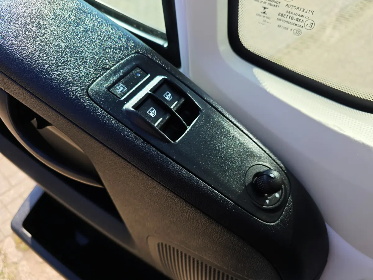 2.2D 140 L2H2 3.5T - 140 Pk - Euro 6 - ParkeerCamera - Airco - Cruise Control