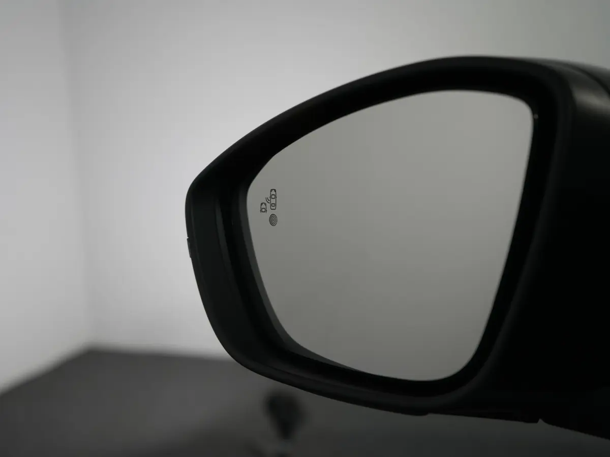 GT | Advanced Active Safety Brake met camera en radar | Climate Control | Elektrisch verstelbare en verwarmbare buitenspiegels