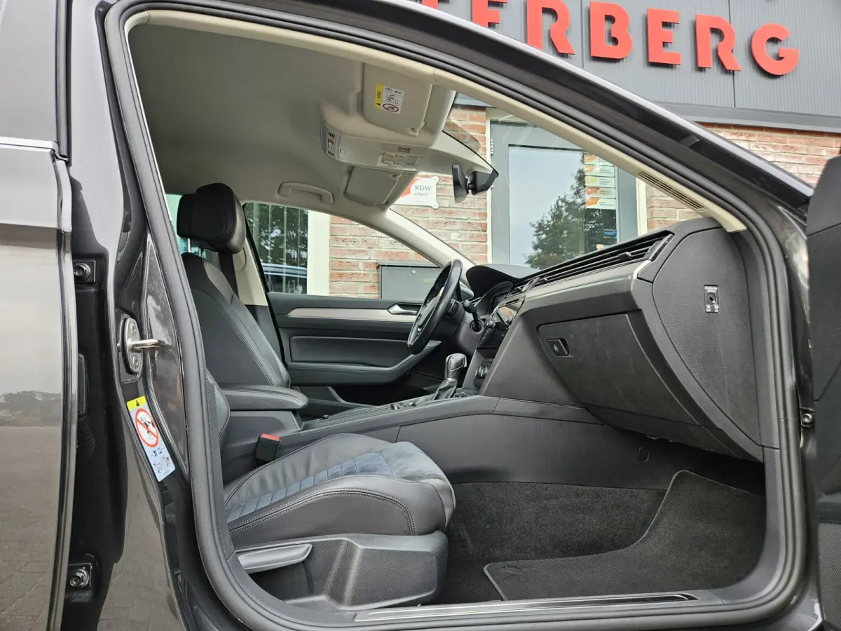 1.5 TSI Highline Business R Trekhaak! Automaat! Camera! Carplay! Mooie/Nette Auto!