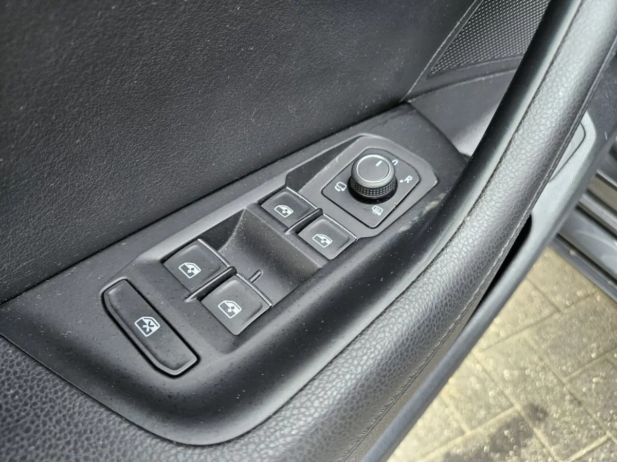1.5 TSI Highline Business R Trekhaak! Automaat! Camera! Carplay! Mooie/Nette Auto!