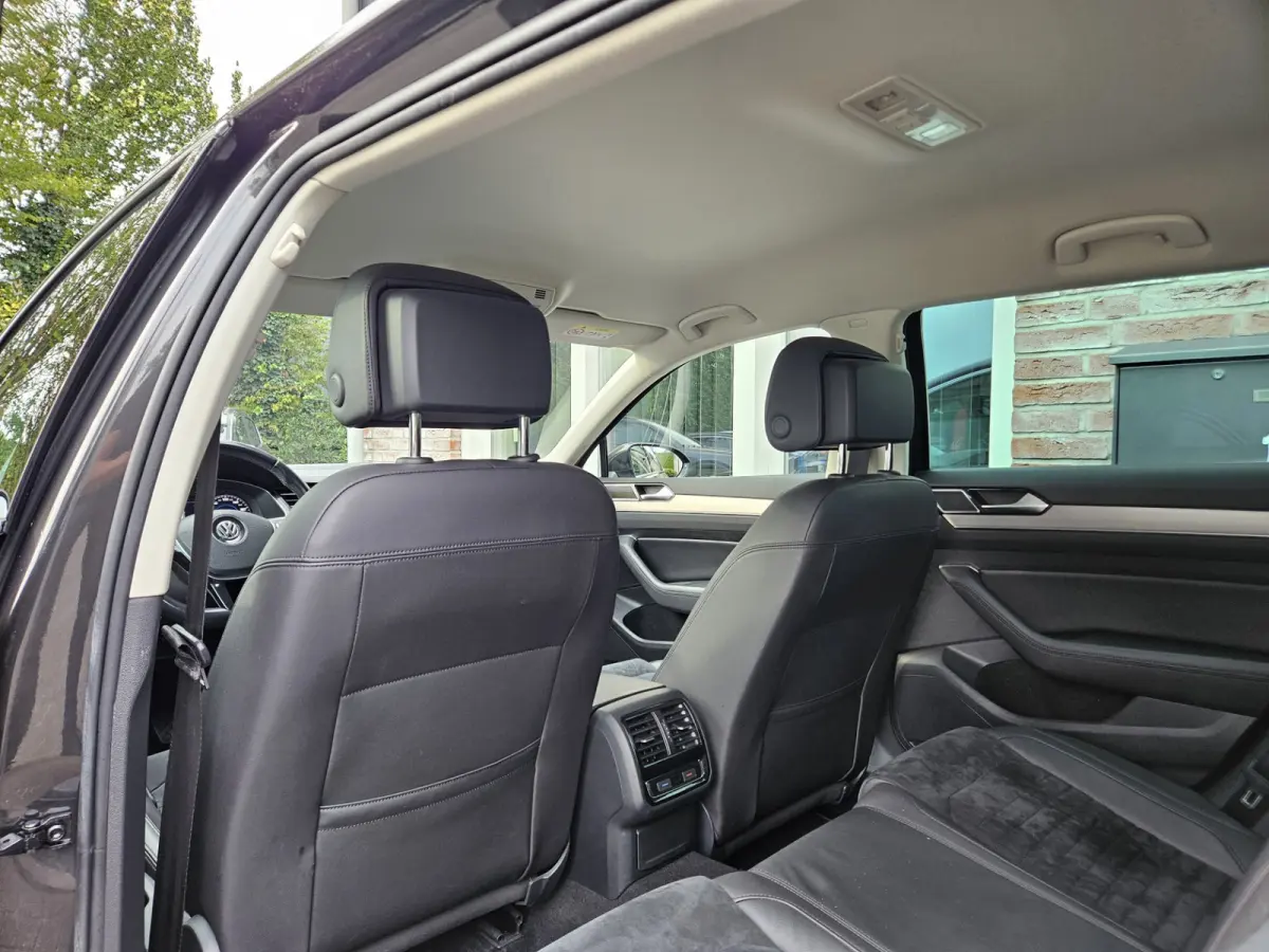 1.5 TSI Highline Business R Trekhaak! Automaat! Camera! Carplay! Mooie/Nette Auto!