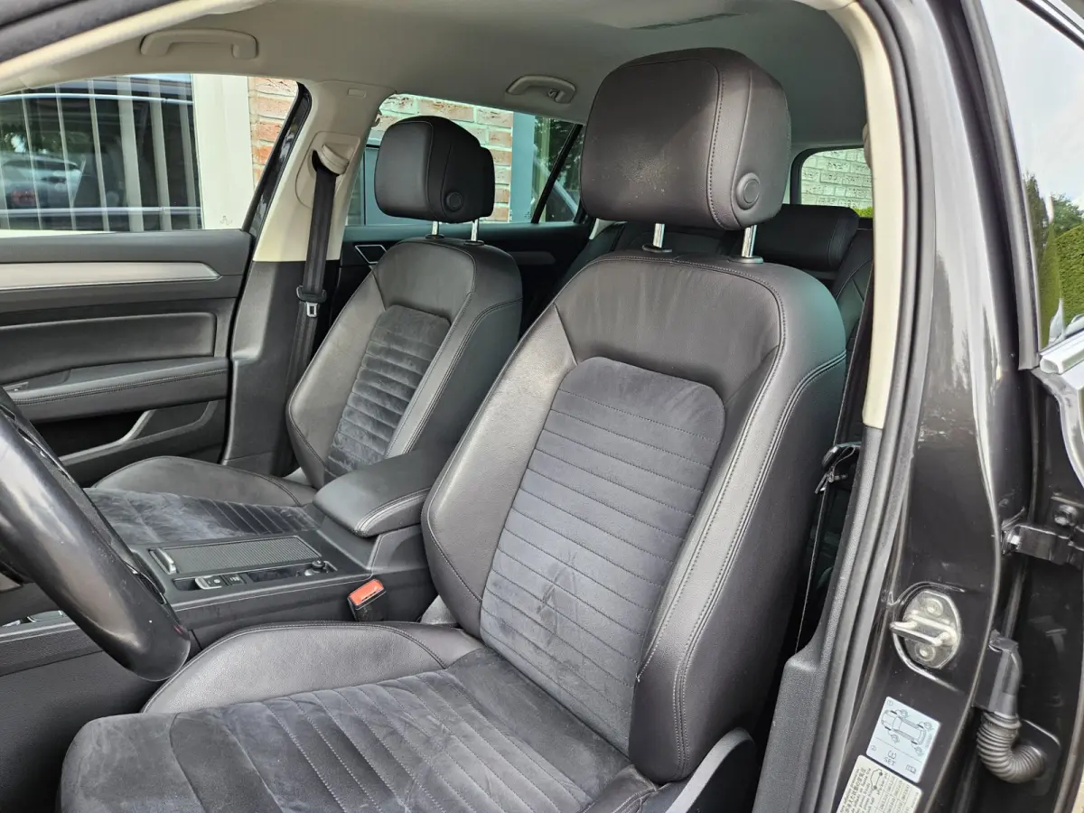 1.5 TSI Highline Business R Trekhaak! Automaat! Camera! Carplay! Mooie/Nette Auto!