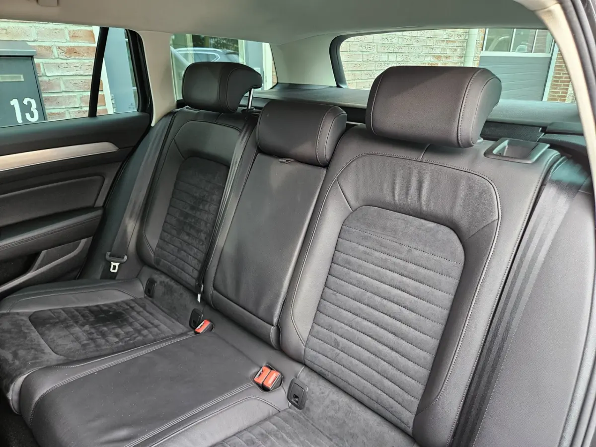 1.5 TSI Highline Business R Trekhaak! Automaat! Camera! Carplay! Mooie/Nette Auto!