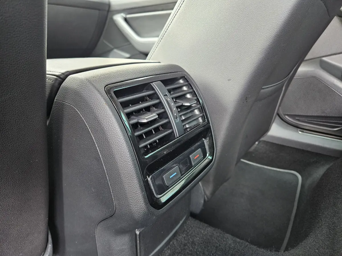1.5 TSI Highline Business R Trekhaak! Automaat! Camera! Carplay! Mooie/Nette Auto!