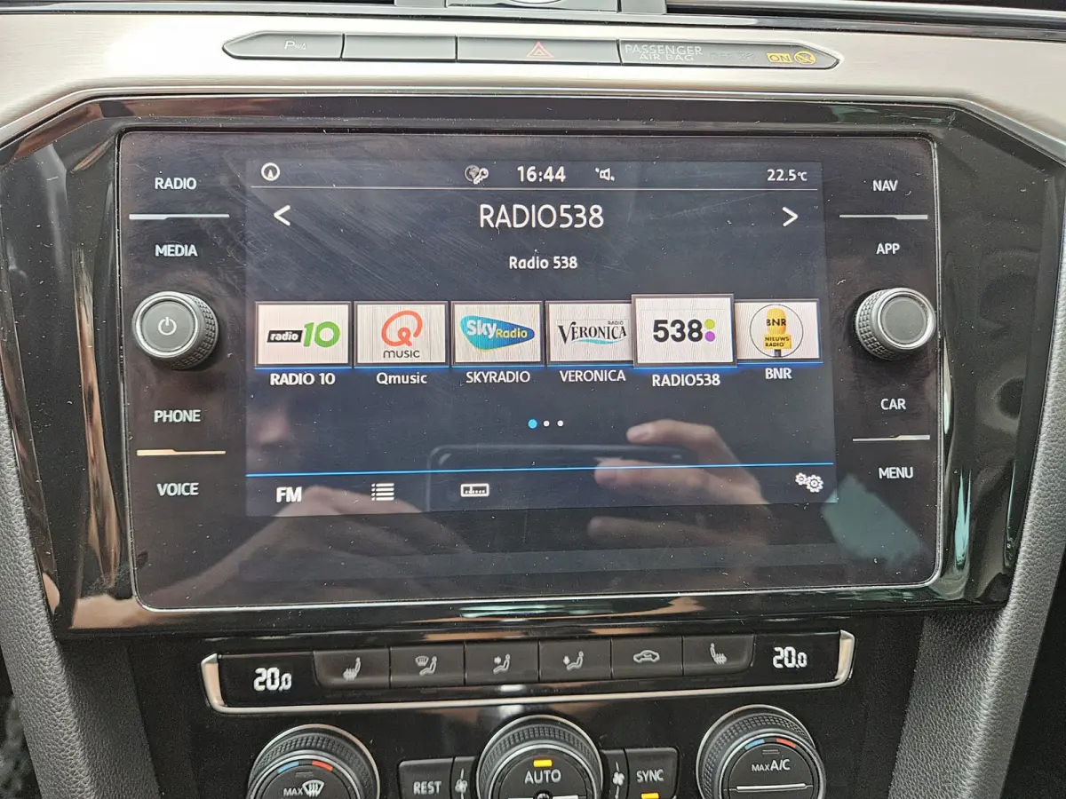 1.5 TSI Highline Business R Trekhaak! Automaat! Camera! Carplay! Mooie/Nette Auto!