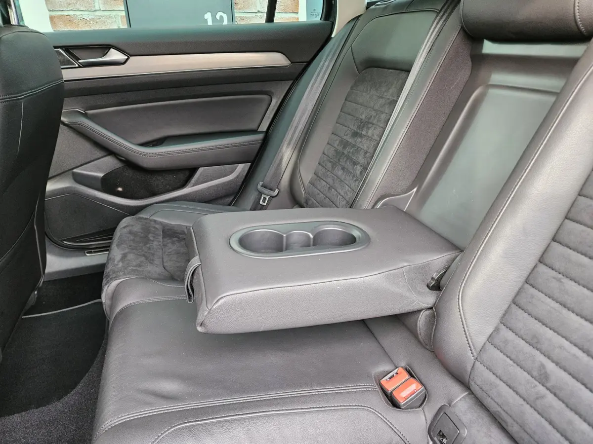 1.5 TSI Highline Business R Trekhaak! Automaat! Camera! Carplay! Mooie/Nette Auto!