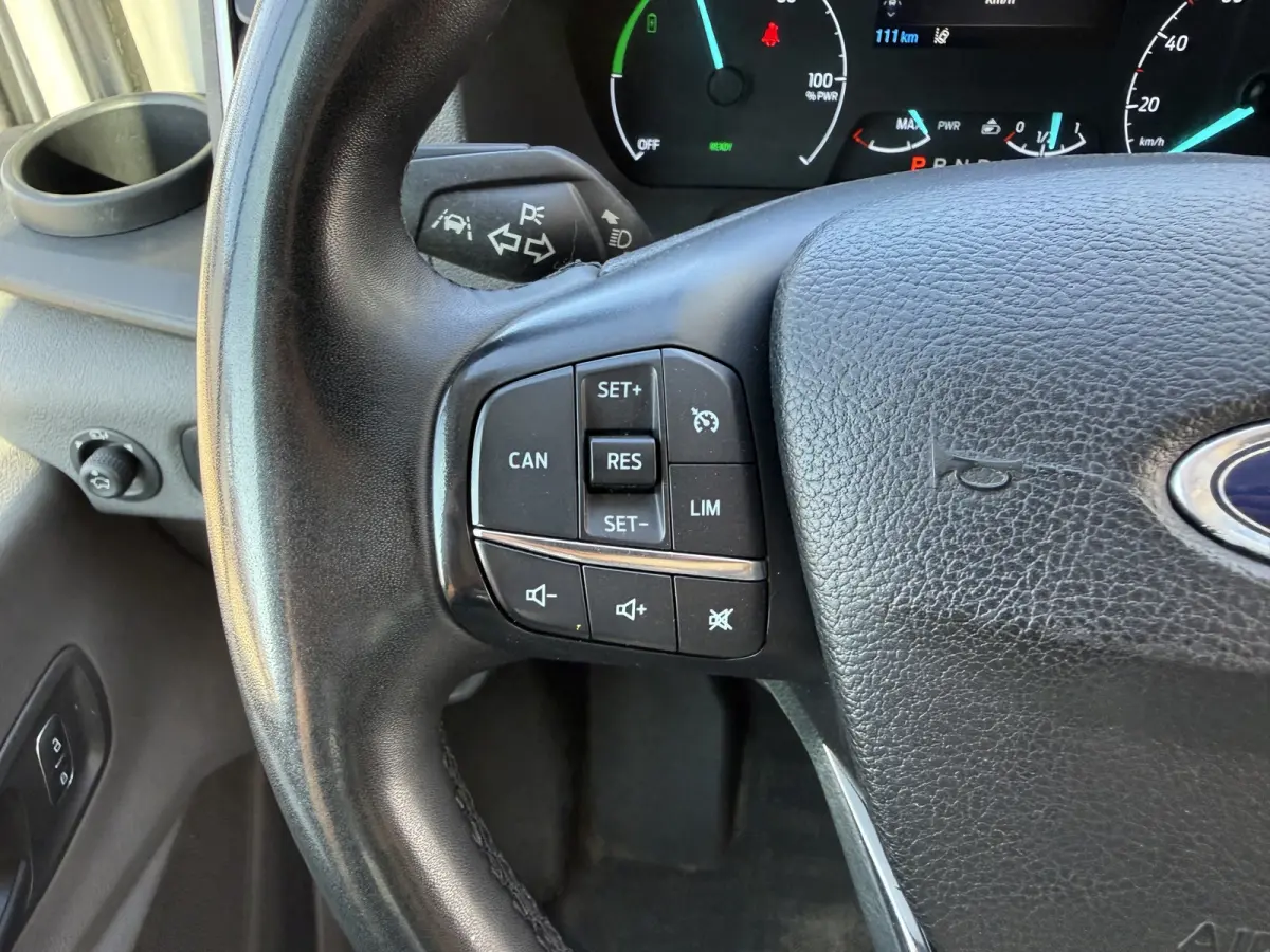 68kWh 184PK L4H3 316km WLTP BEV Snelladen Carplay Climate control Parkeersensoren v+a Stoelverwarming