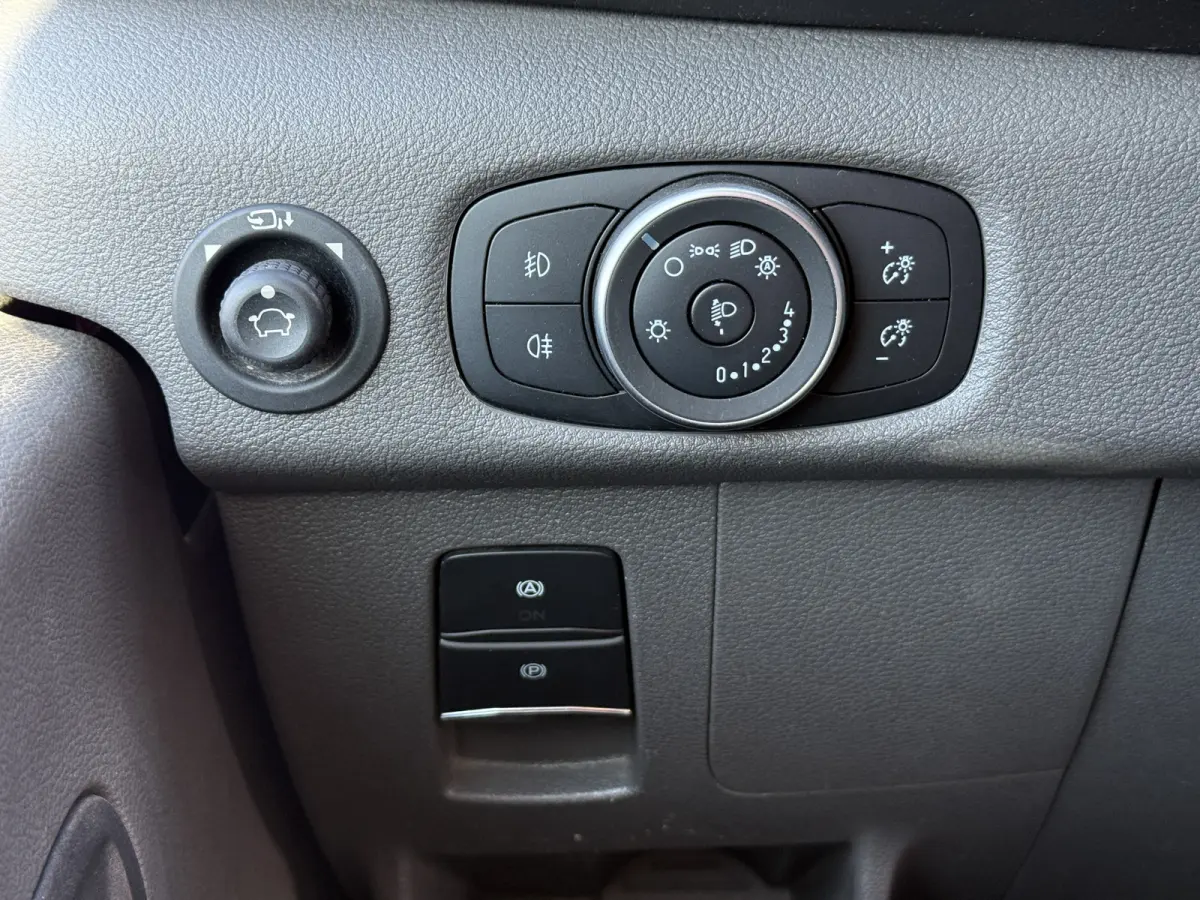 68kWh 184PK L4H3 316km WLTP BEV Snelladen Carplay Climate control Parkeersensoren v+a Stoelverwarming