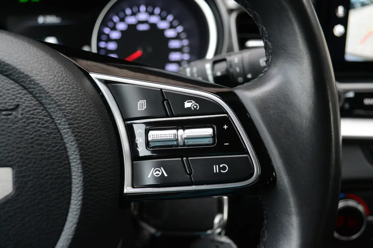 1.0 T-GDi DynamicLine | Camera | Carplay/Android Auto | Getint Glas
