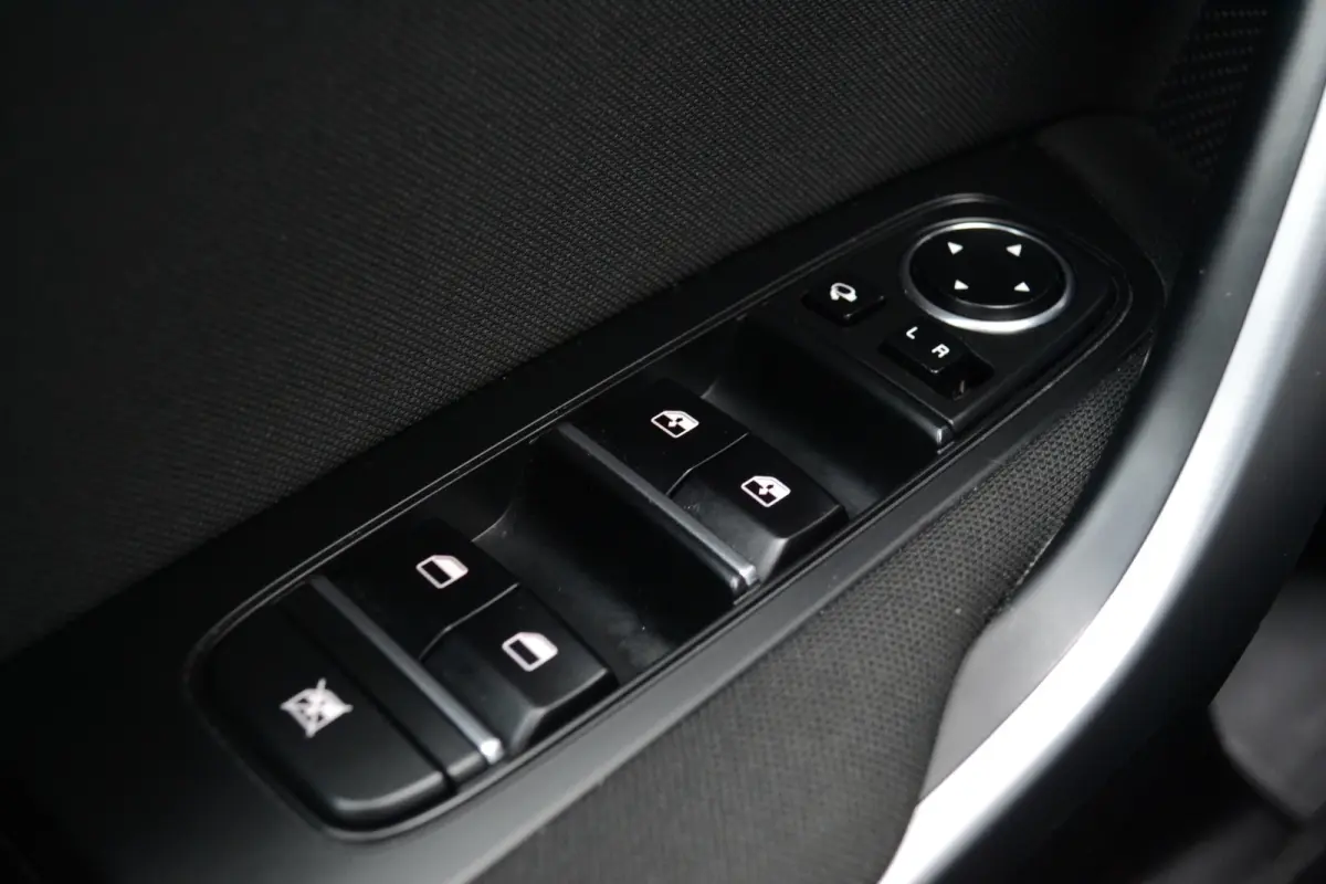 1.0 T-GDi DynamicLine | Camera | Carplay/Android Auto | Getint Glas