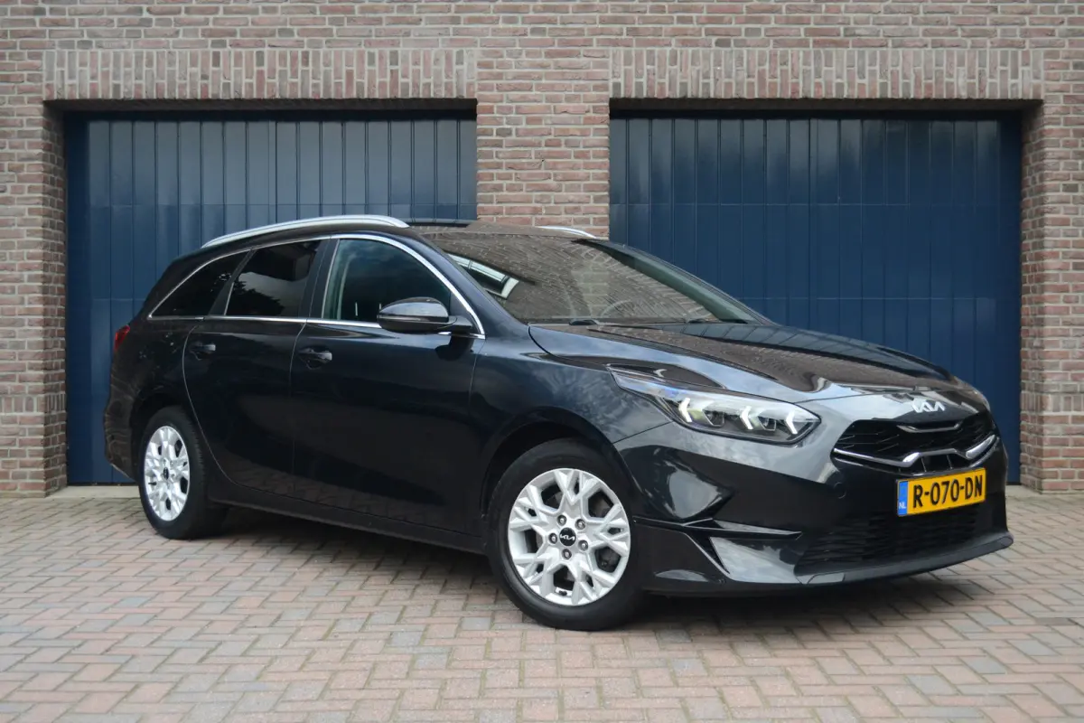 1.0 T-GDi DynamicLine | Camera | Carplay/Android Auto | Getint Glas