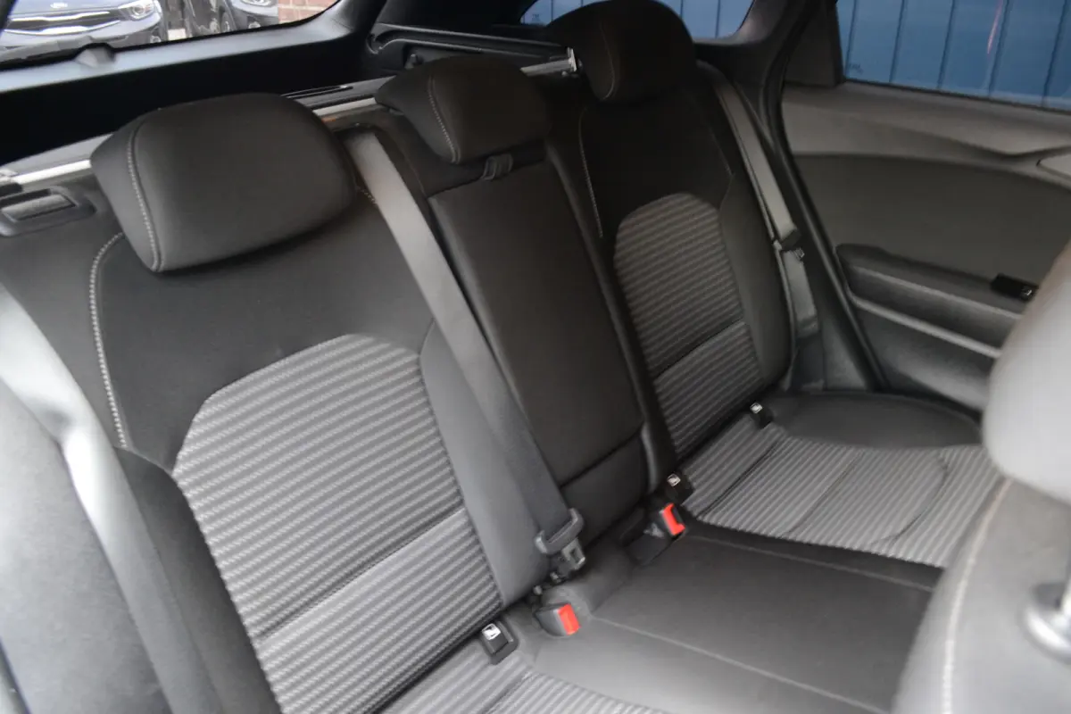 1.0 T-GDi DynamicLine | Camera | Carplay/Android Auto | Getint Glas