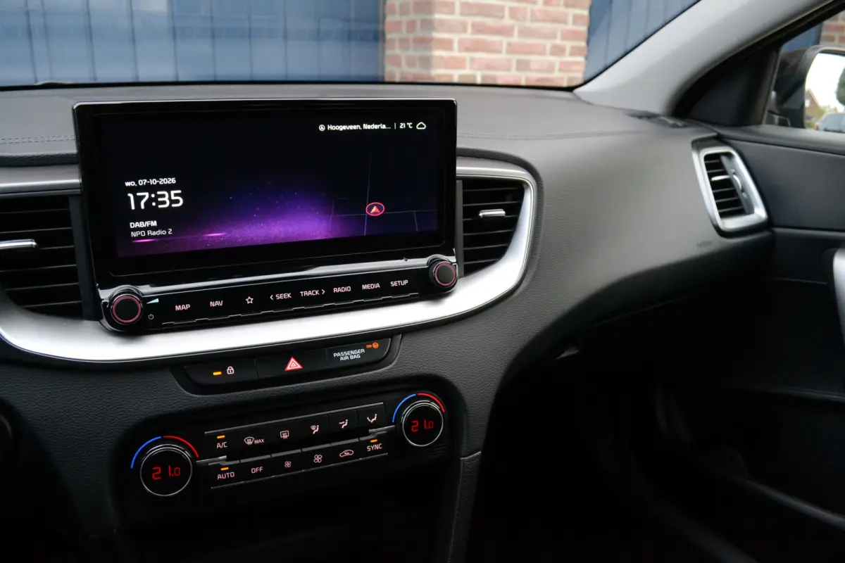 1.0 T-GDi DynamicLine | Camera | Carplay/Android Auto | Getint Glas