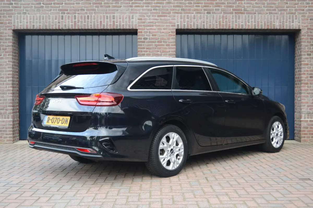 1.0 T-GDi DynamicLine | Camera | Carplay/Android Auto | Getint Glas