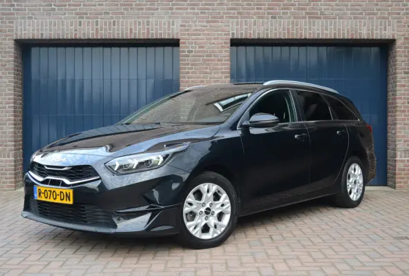 1.0 T-GDi DynamicLine | Camera | Carplay/Android Auto | Getint Glas