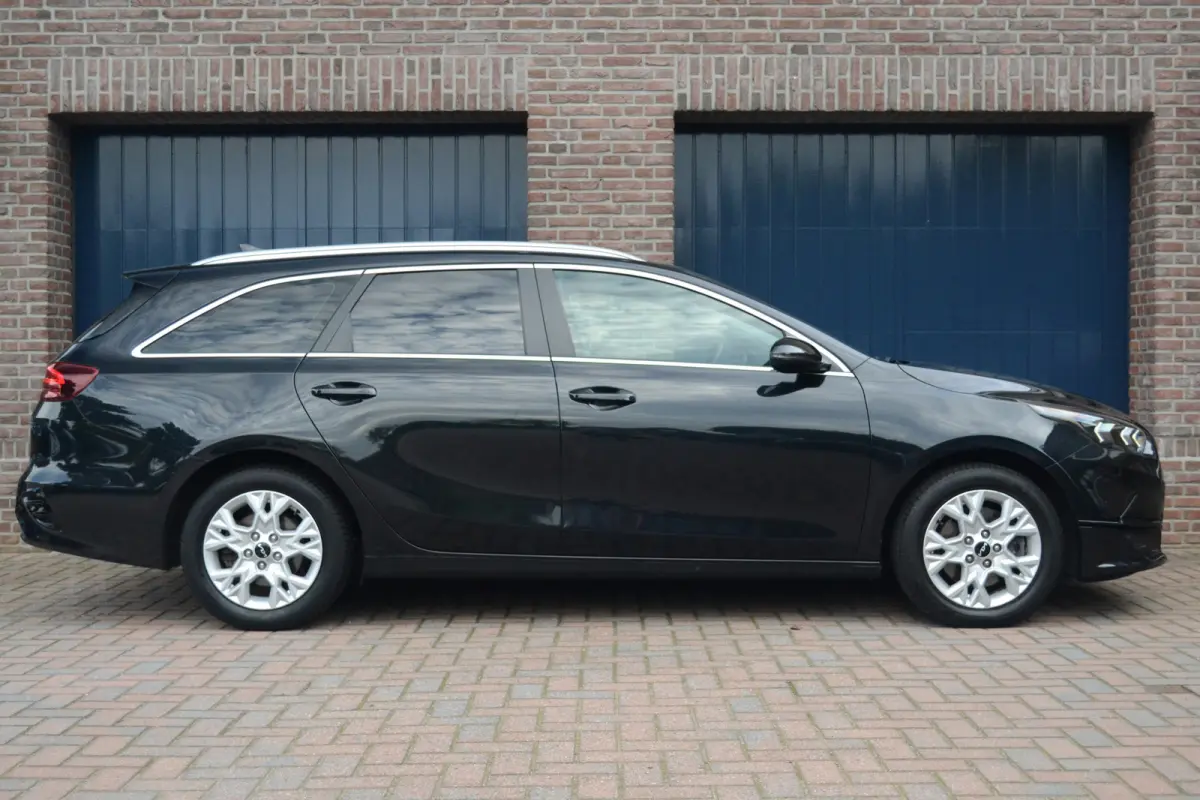 1.0 T-GDi DynamicLine | Camera | Carplay/Android Auto | Getint Glas