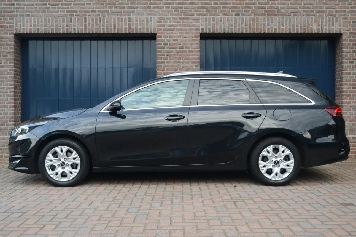 1.0 T-GDi DynamicLine | Camera | Carplay/Android Auto | Getint Glas
