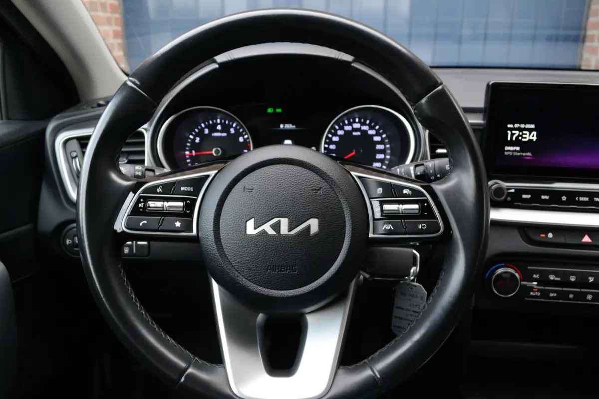 1.0 T-GDi DynamicLine | Camera | Carplay/Android Auto | Getint Glas