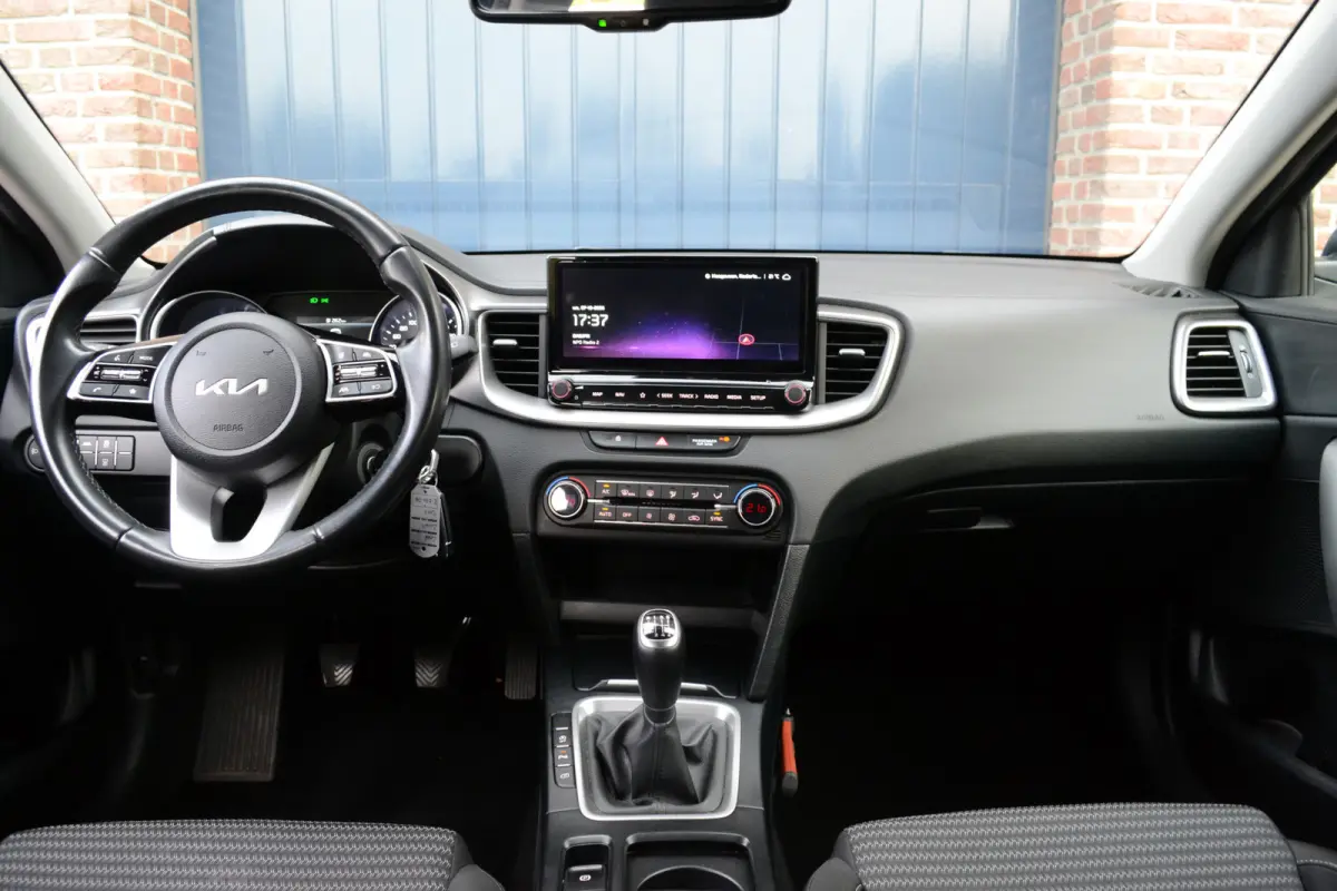 1.0 T-GDi DynamicLine | Camera | Carplay/Android Auto | Getint Glas