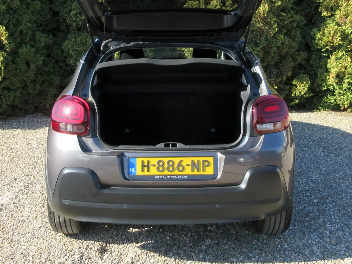 1.2 PureTech Feel Ed. * Navi * Pdc * Carplay *
