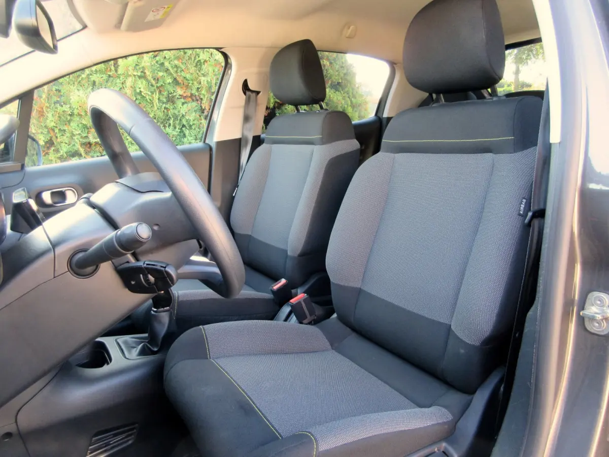 1.2 PureTech Feel Ed. * Navi * Pdc * Carplay *
