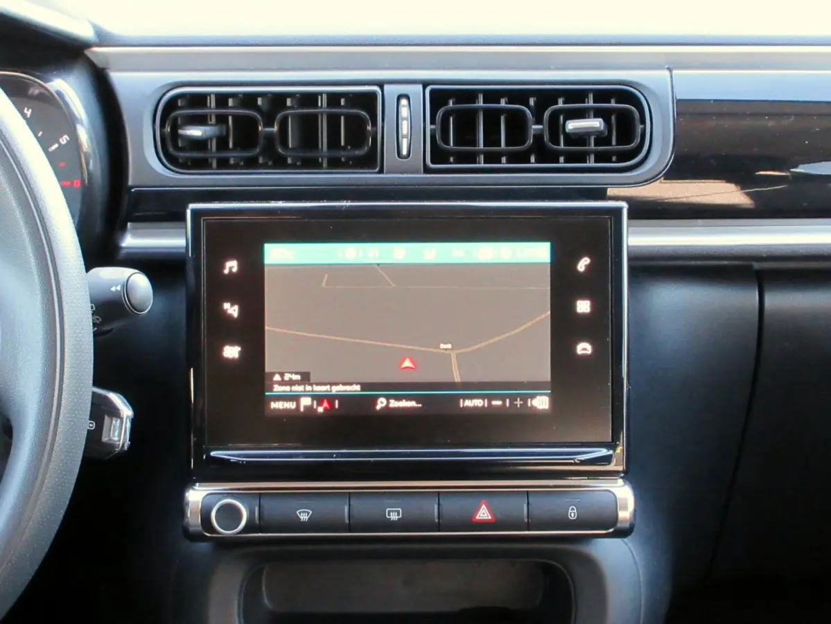 1.2 PureTech Feel Ed. * Navi * Pdc * Carplay *
