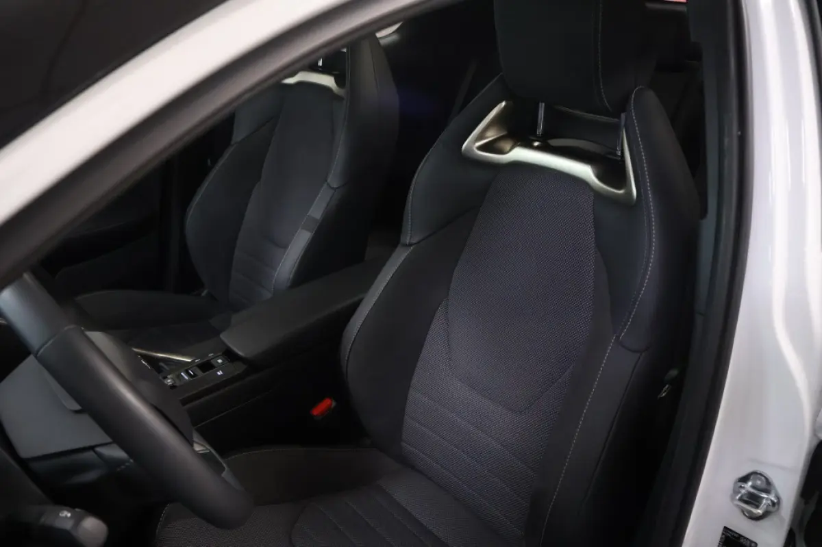 1.8 Hybrid 140 Executive