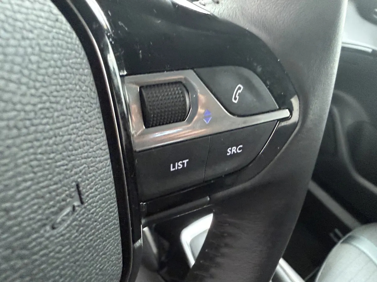 1.2 130PK Allure Pack | Achteruitrijcamera | Airco (automatisch) | Apple Carplay/Android Auto
