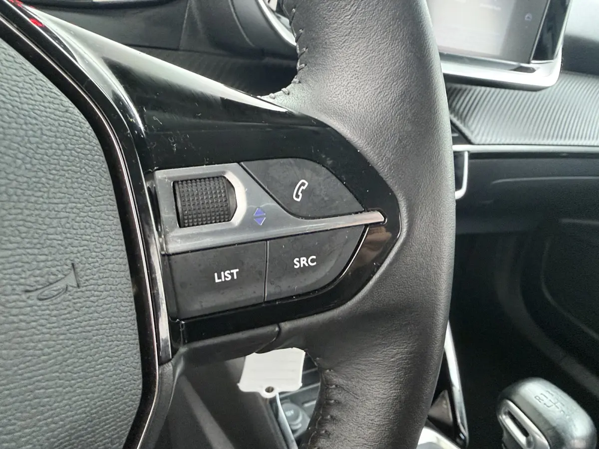 1.2 130PK Allure Pack | Achteruitrijcamera | Airco (automatisch) | Apple Carplay/Android Auto