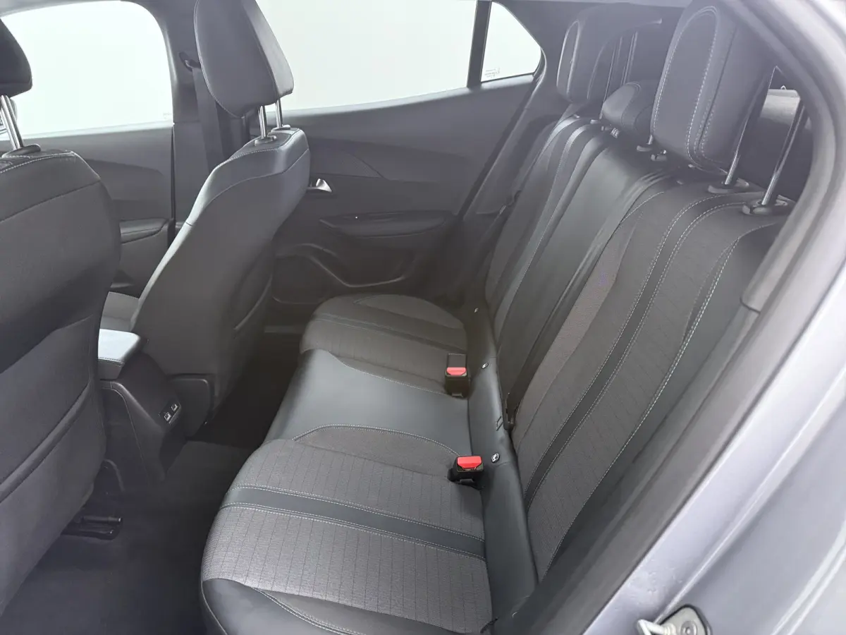 1.2 130PK Allure Pack | Achteruitrijcamera | Airco (automatisch) | Apple Carplay/Android Auto