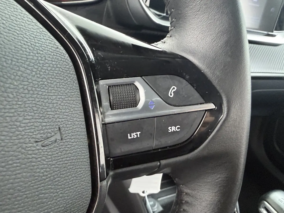 1.2 130PK Allure Pack | Achteruitrijcamera | Airco (automatisch) | Apple Carplay/Android Auto
