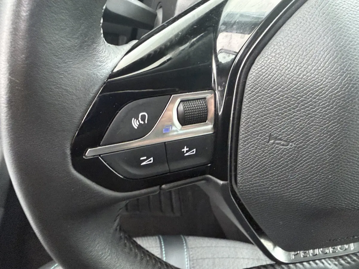 1.2 130PK Allure Pack | Achteruitrijcamera | Airco (automatisch) | Apple Carplay/Android Auto