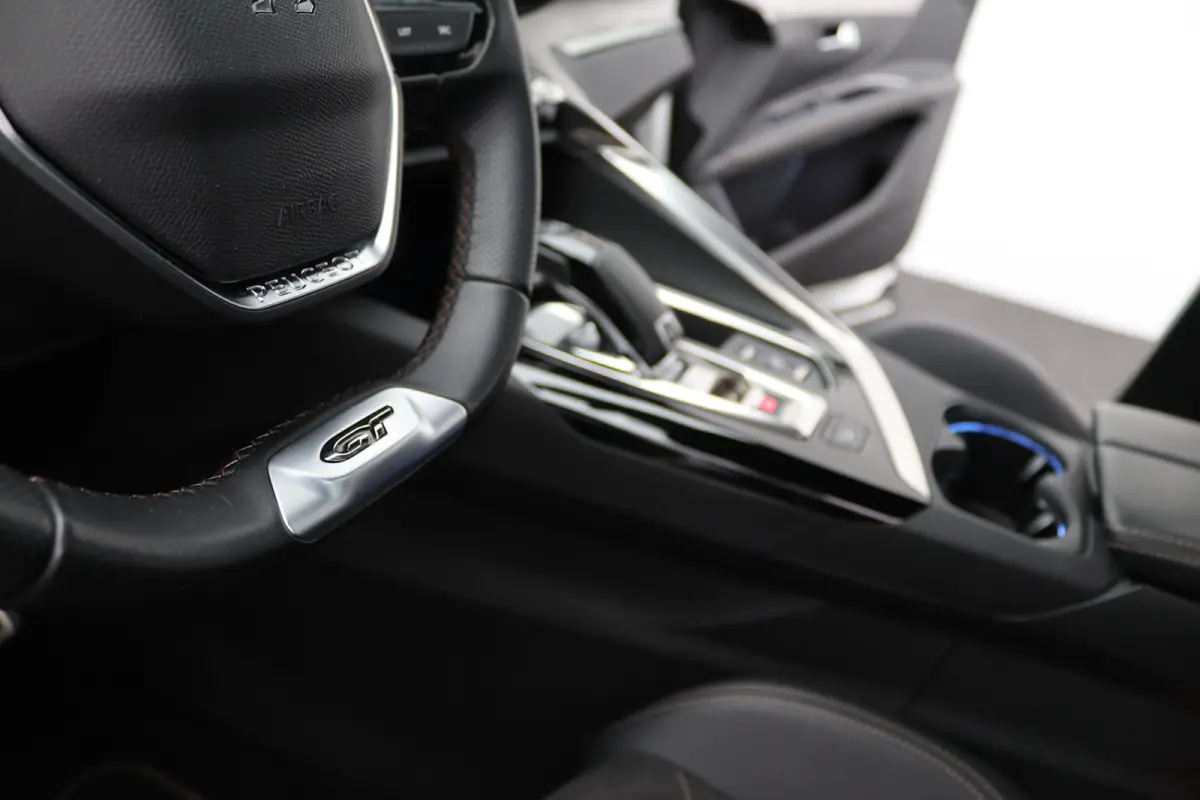 1.6 PureTech GT Pack Business Automaat | 2 stoelen op derde rij | Airco (automatisch) | Apple Carplay/Android Auto|telefoonintegratie premium